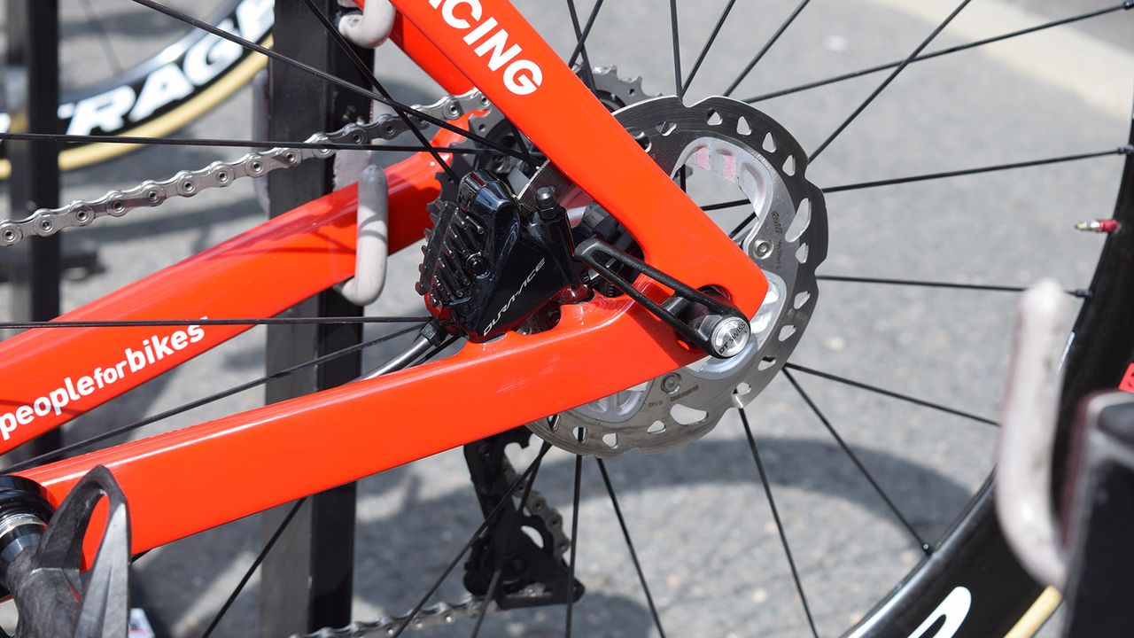 Trek-Segafredo's Trek Madone Discs ran 140mm disc rotors at the rear end of the bike