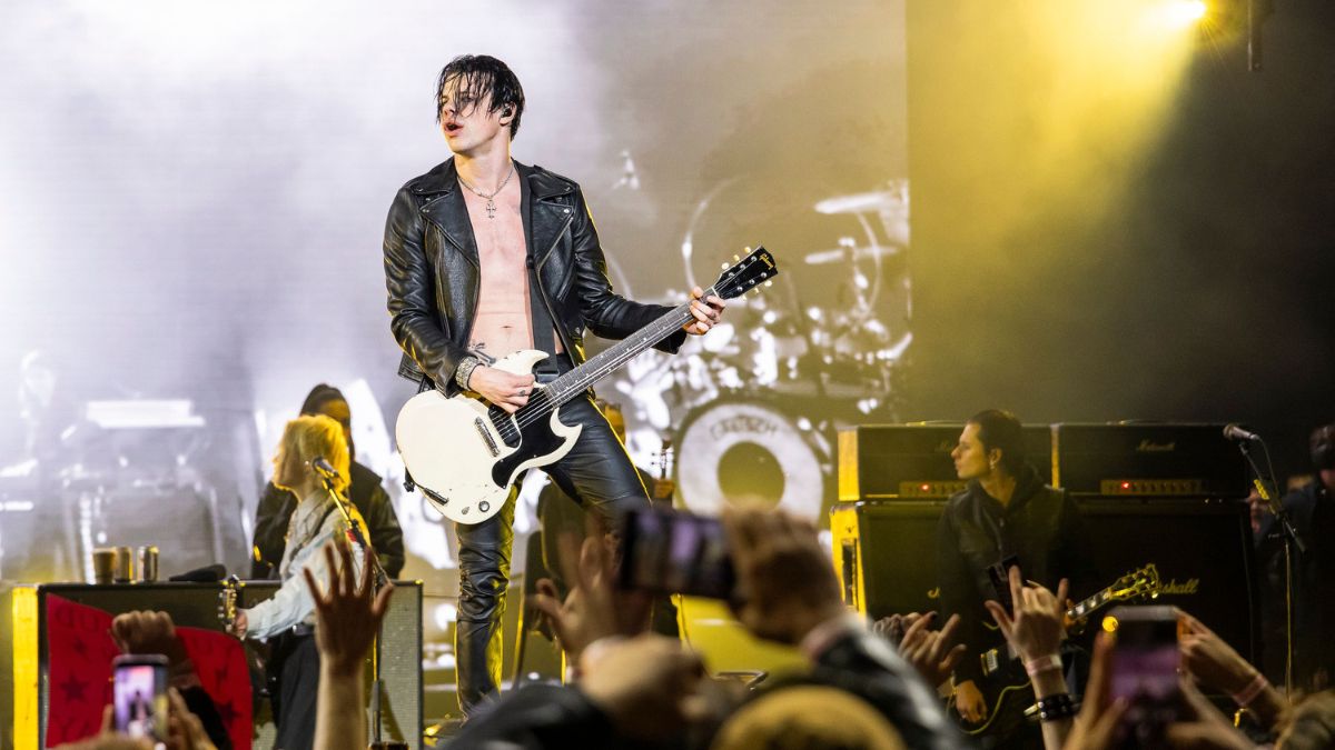 Yungblud performs on the first night of his North American 'IDOLS' World Tour to a sold out crowd at Michigan Lottery Amphitheatre on May 01, 2026 in Sterling Heights, Michigan.