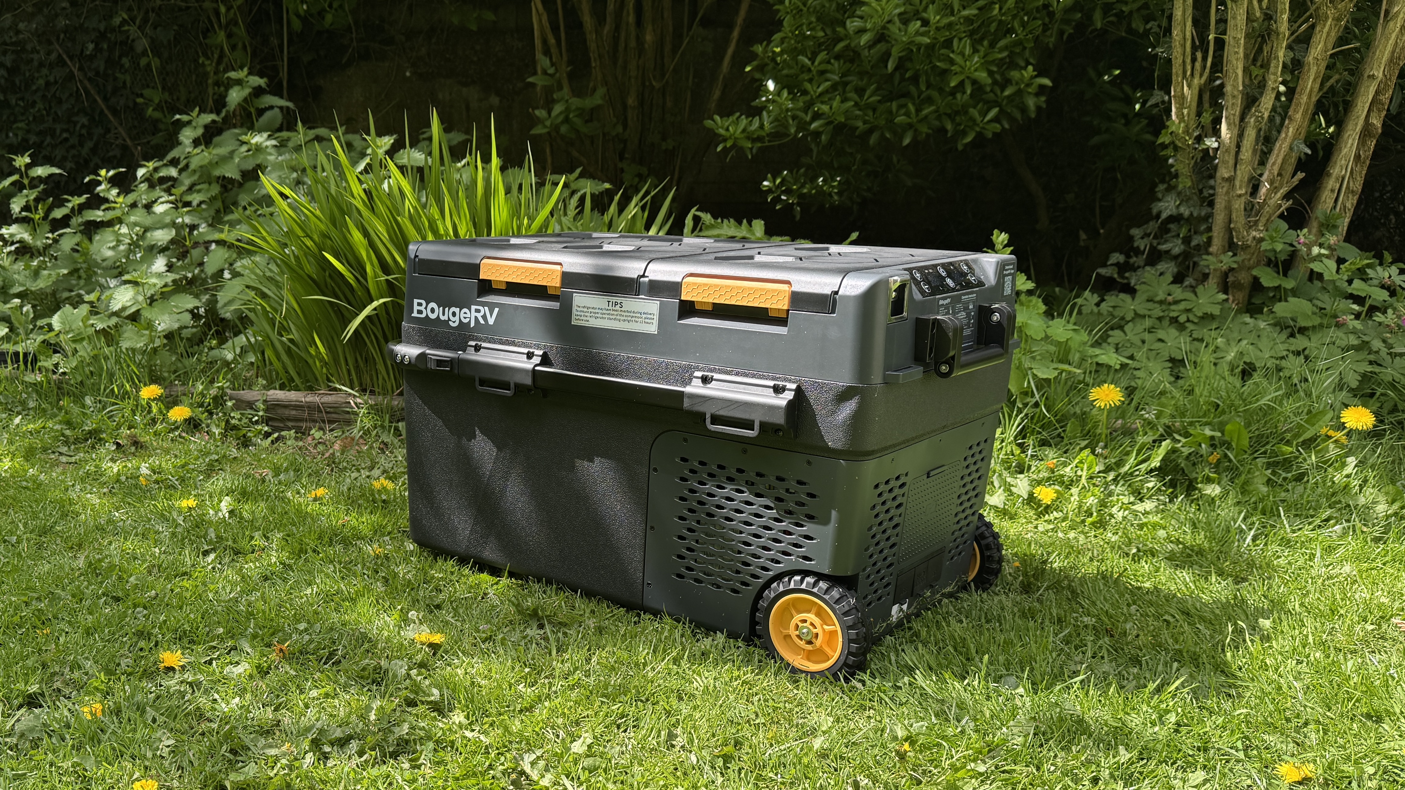 BougeRV CRD2 40L on lawn