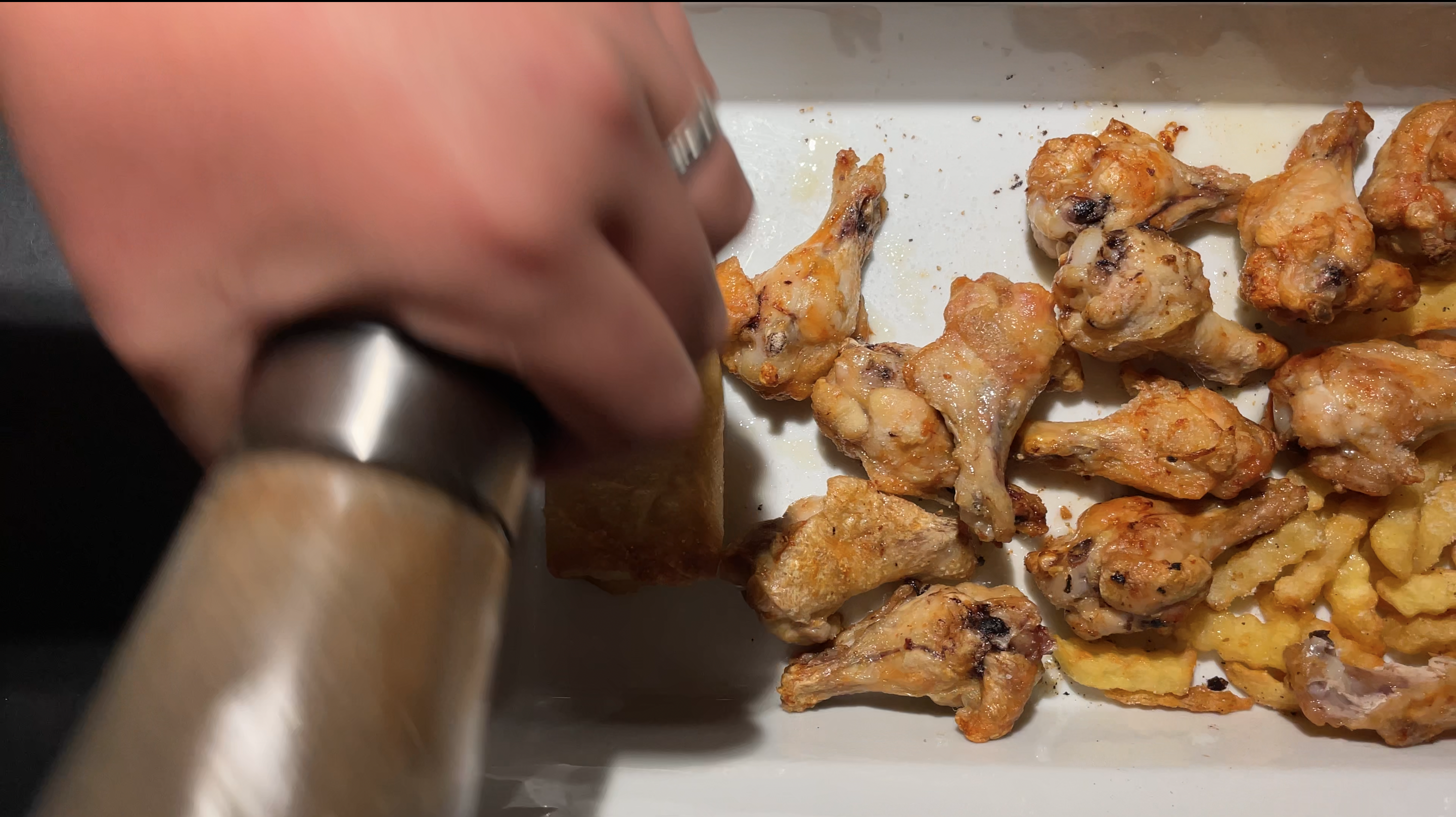 Seasoning chicken made in an airfryer