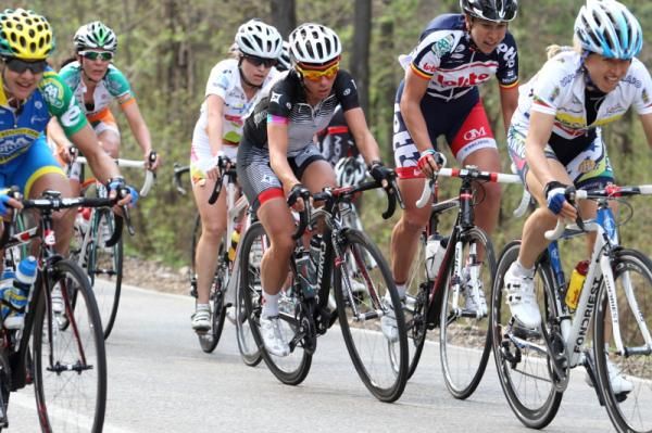 A strong ride from Trixi Worrack (Specialized - lululemon) eventually gave her third place