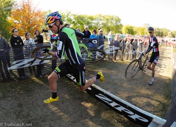 Tim Johnson (Cannondale) runs the barriers better than almost anyone