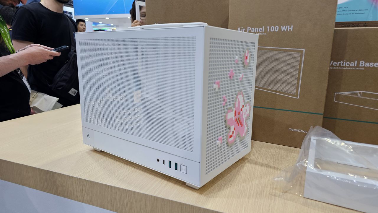 DeepCool CH160 MESH ITX Case Series