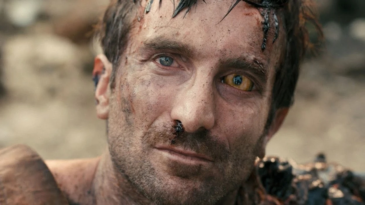 A still from the sci-fi alien movie District 9