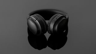 Noise cancelling-headphones: Final UX3000