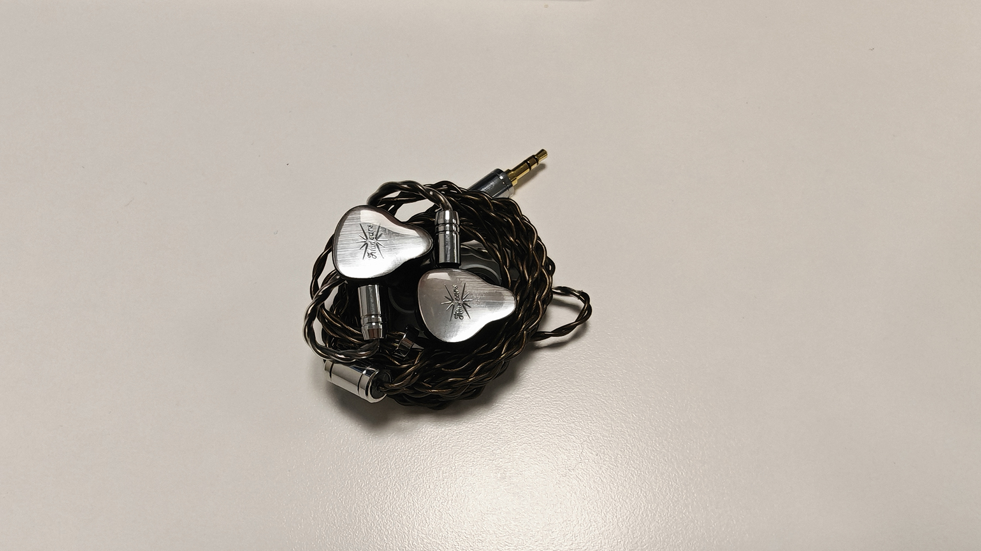 A selection of photos of the Kiwi Ears KE4 IEMs. 