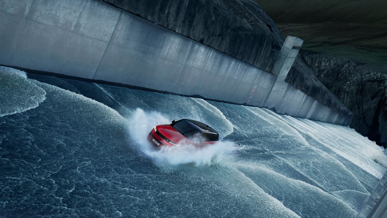 New Range Rover Sport in red