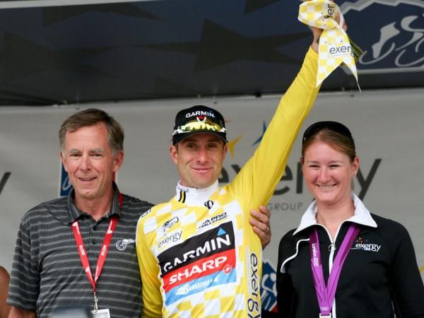 Christian Vande Velde (Garmin-Sharp) moves into the yellow leader's jersey