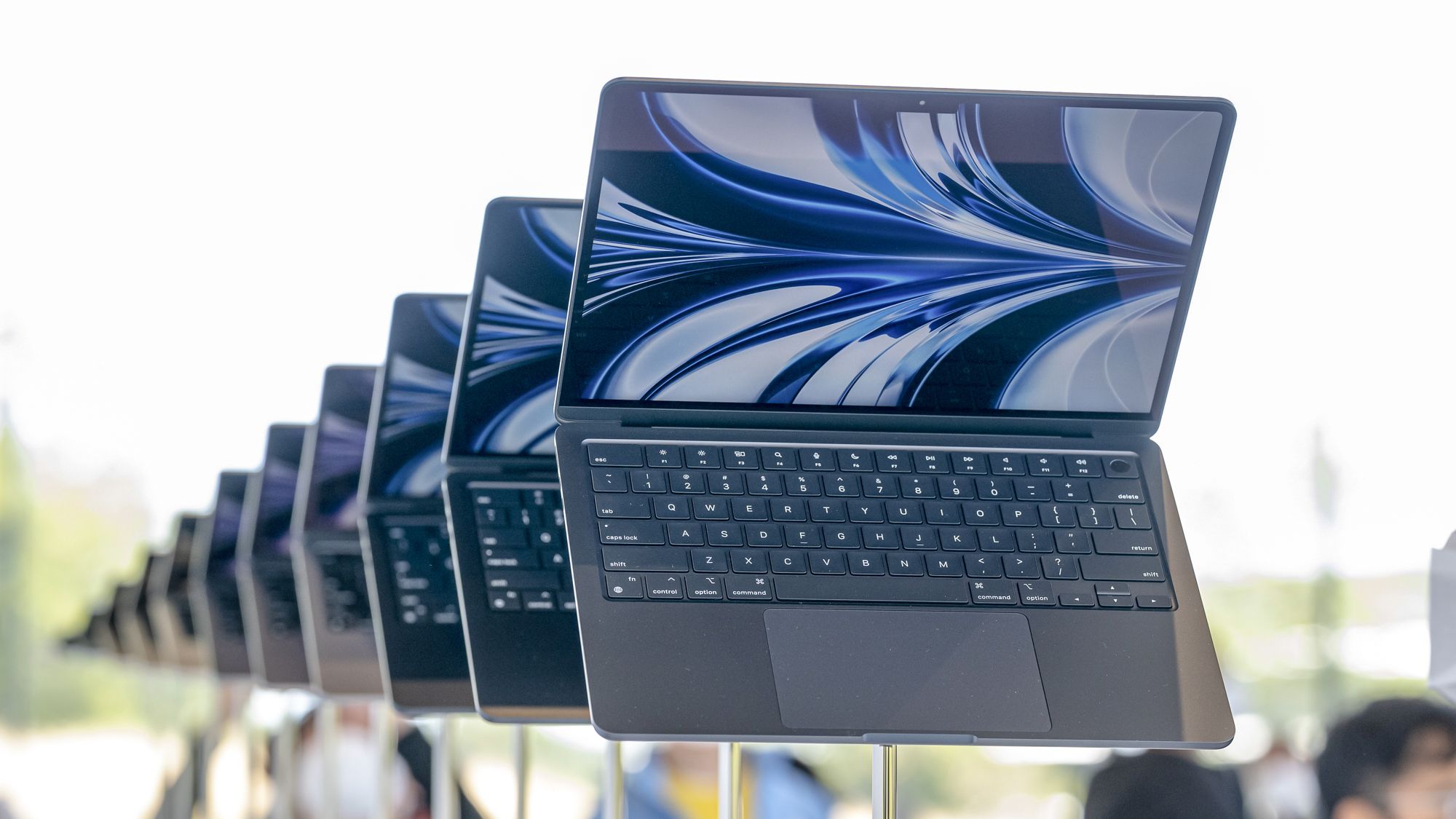 MacBook Air M2 in Midnight reportedly scratches and scuffs easily