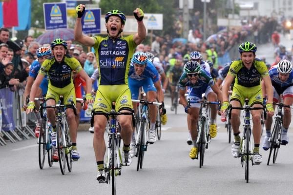 Jean-Luc Delpech ecstatic on the finish line.