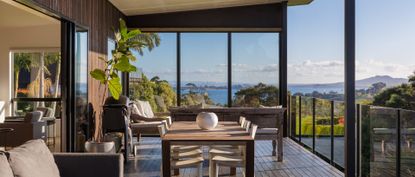 house landscape setting