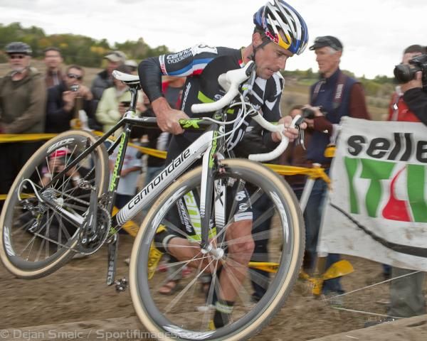 Johnson shows how its done in front of an entertained crown of spectators