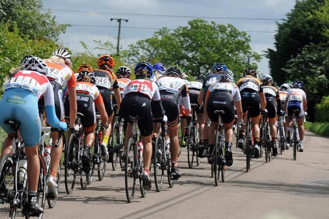 The bunch chases on stage 4