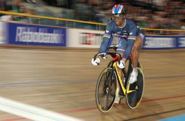 Gregory Bauge beats Jason Kenny to win the gold medal for France in the men&rsquo;s sprint.