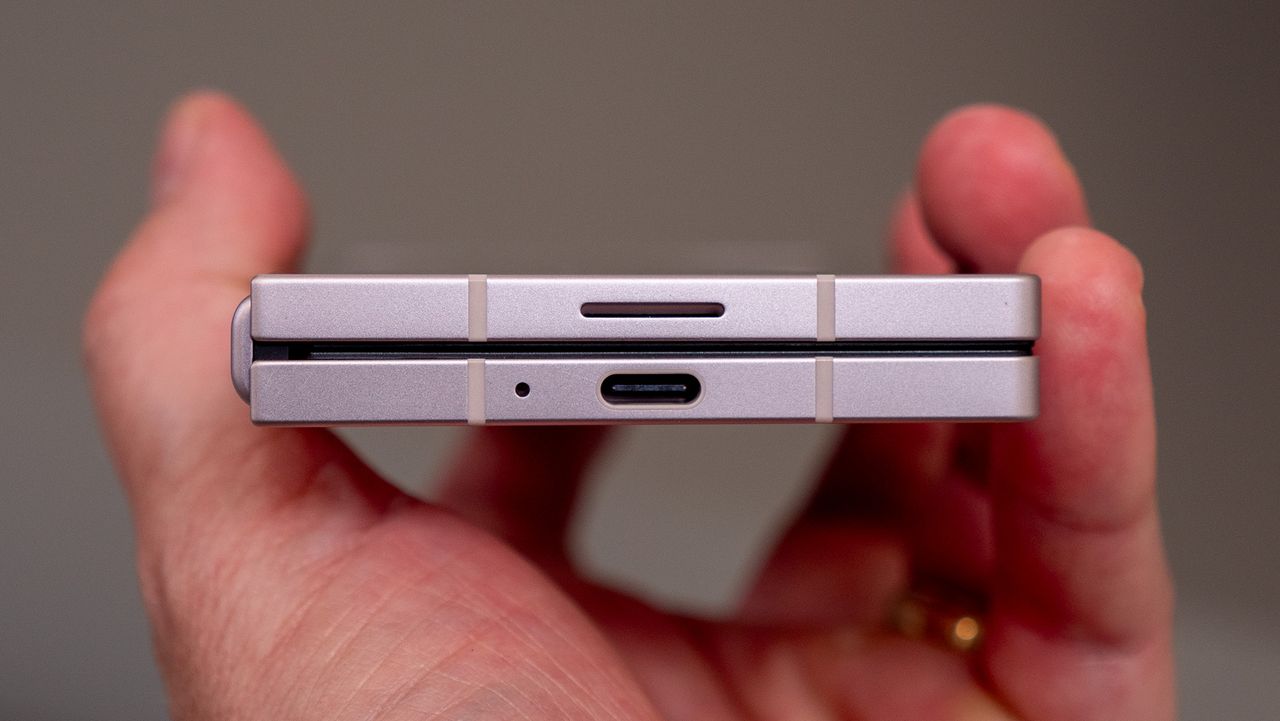 Hands-on with the Samsung Galaxy Z Fold 6