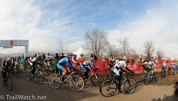 Unlike on Saturday, the Elite women get off to a clean start today.