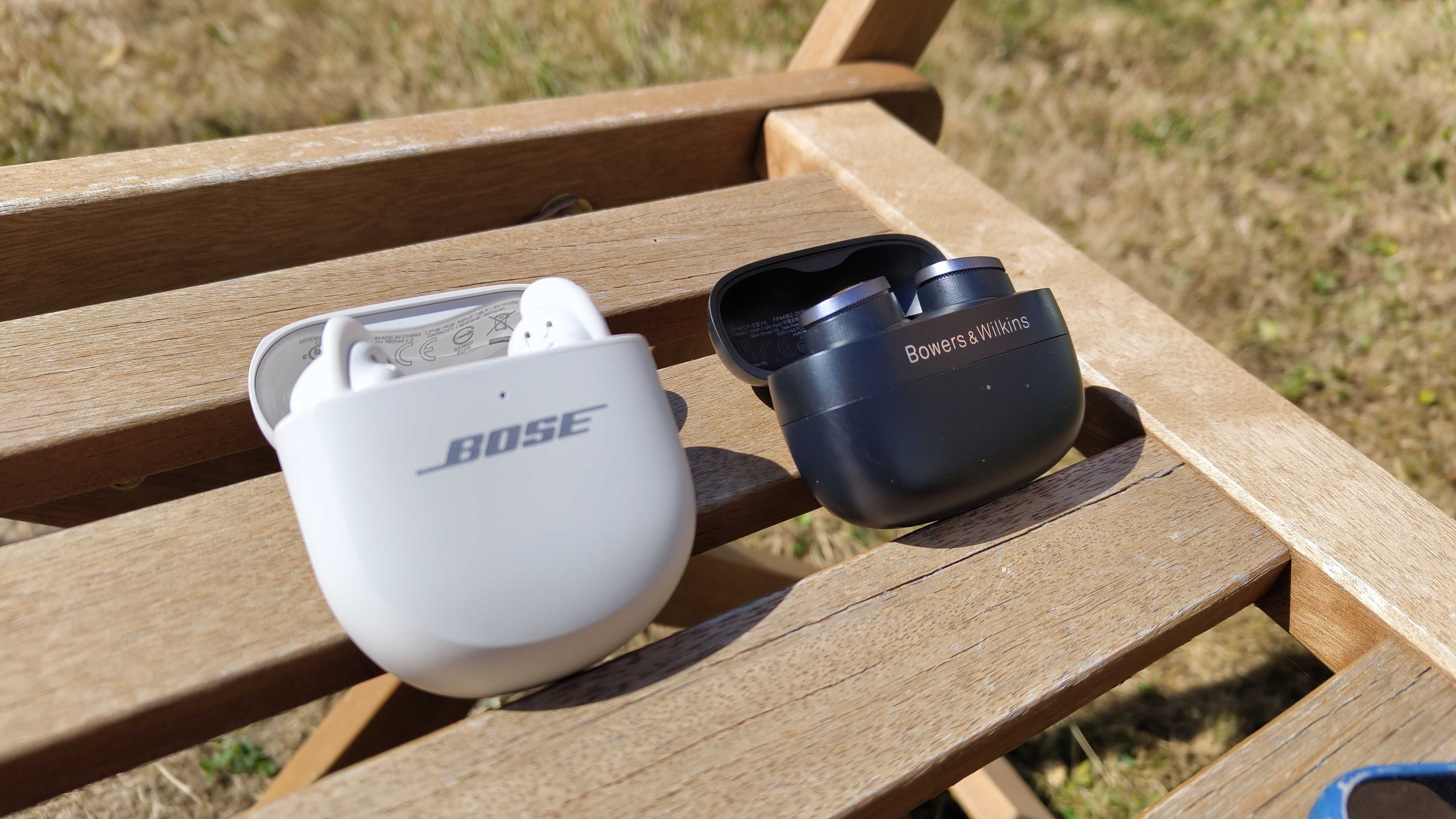 Bowers & Wilkins Pi8 vs Bose QuietComfort Ultra Earbuds (2nd Gen)