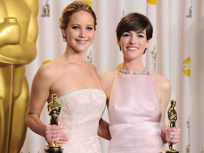 Jennifer Lawrence Anne Hathaway Friends Actresses Oscars
