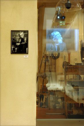 Detail of photo’s hall wall and Morandi’s studio-atelier