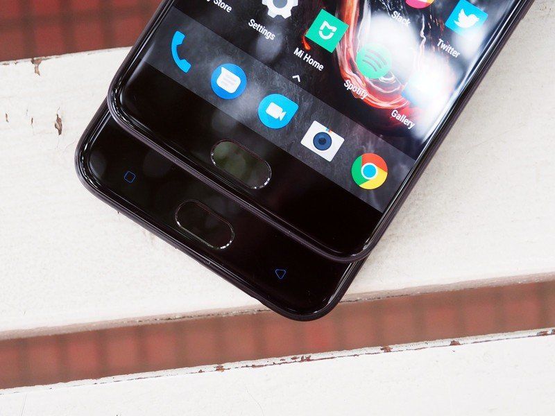 OnePlus 5 vs. OPPO R11