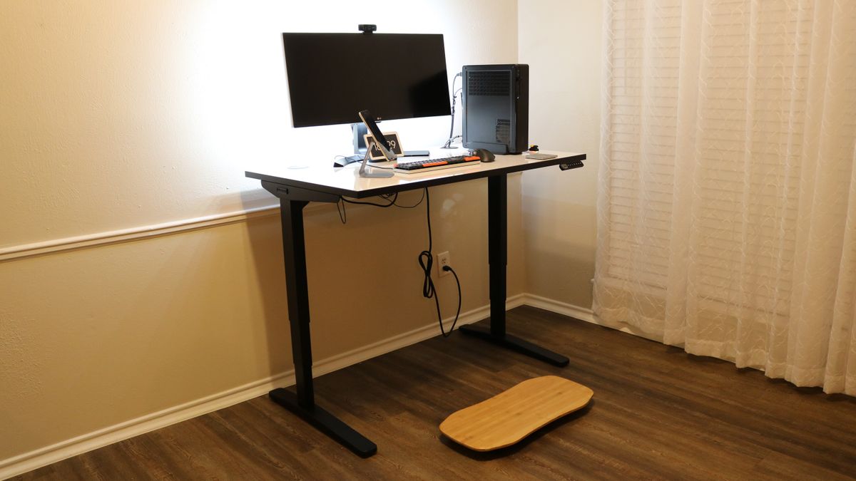 UPLIFT V2 Standing Desk review | TechRadar