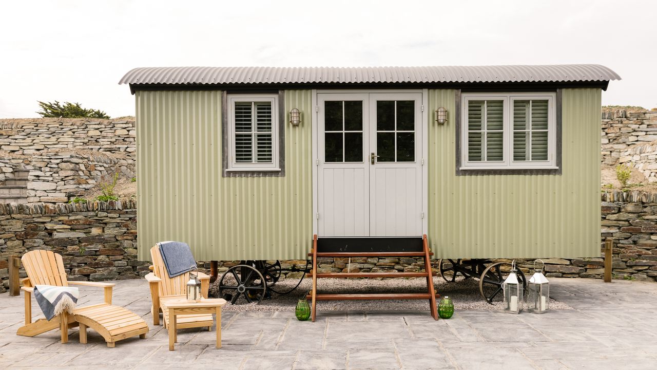 Rick Stein shepherd&#039;s huts