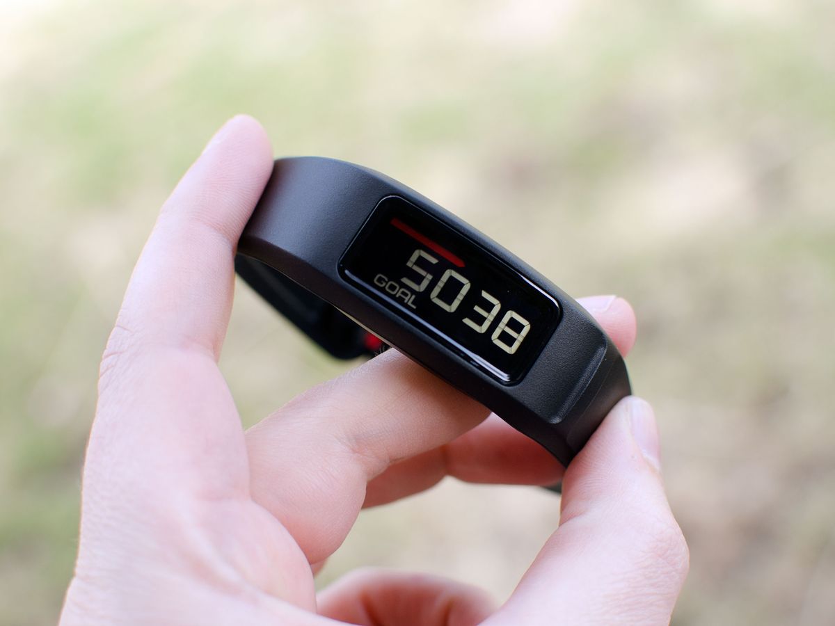 Garmin Vivofit 2 Fitness Tracker, Contapassi E Cardiofrequenzimetro Da Polso, Nero, Impermeabile 5 ATM, Batteria 1 Anno