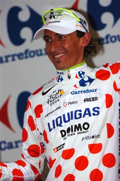 Franco Pellizotti (Liquigas) worked hard all day and reigned in the rain to overtake Egoi Martinez (Euskatel-Euskadi)