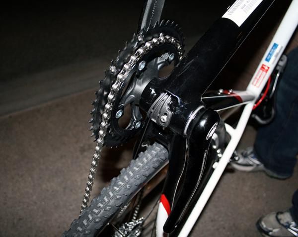 The bottom bracket area is nice and tidy