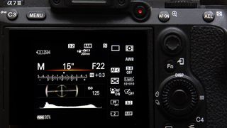 Camera display, showing mentioned camera settings (aperture 22, shutter speed 15 sec., ISO 125