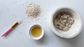 My oat DIY face mask - using oats, water and honey