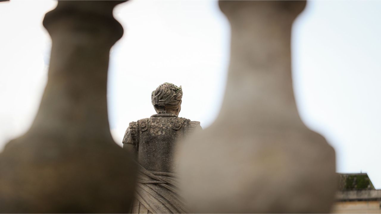Example image of a statue