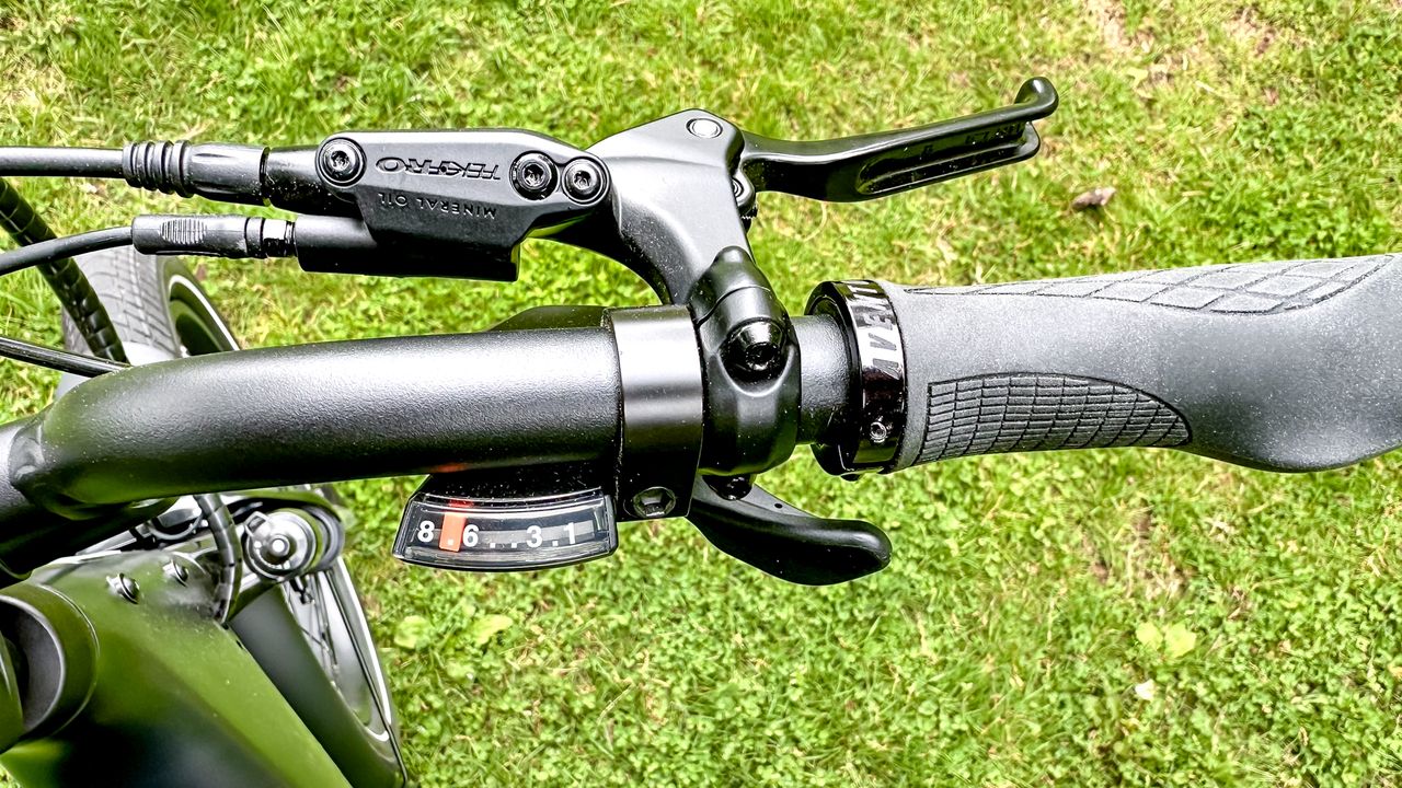 Aventon Abound LR gearshift