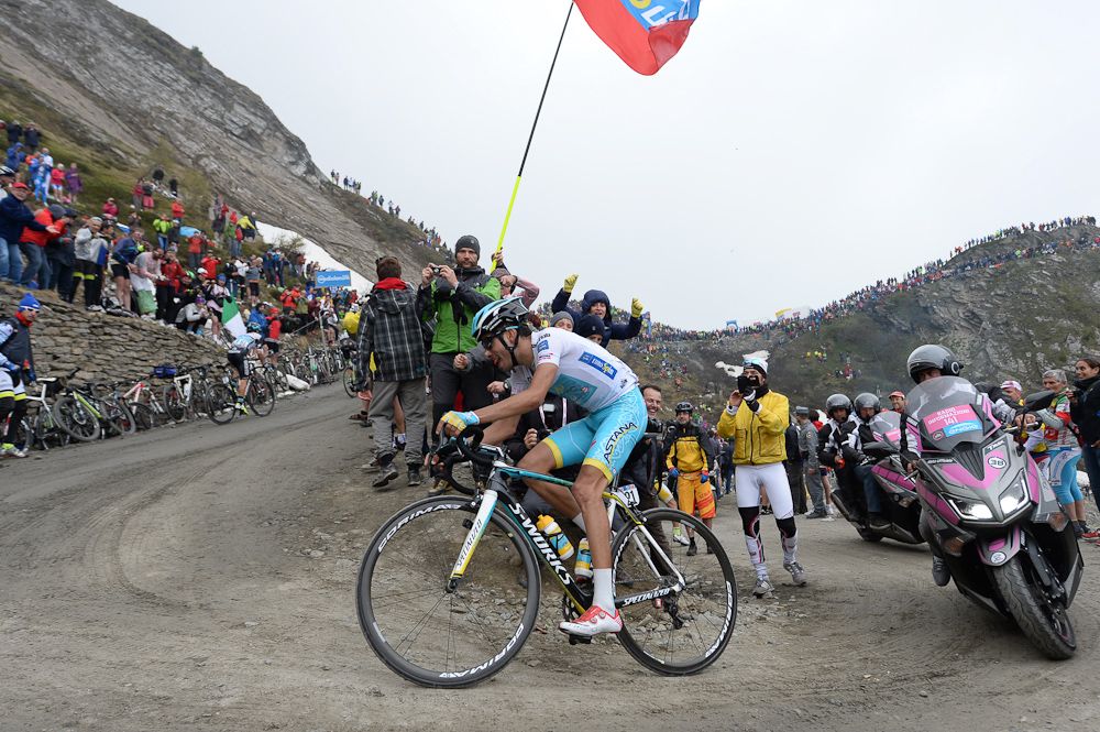 Fabio Auro navigates a switchback on the way to Sestriere.