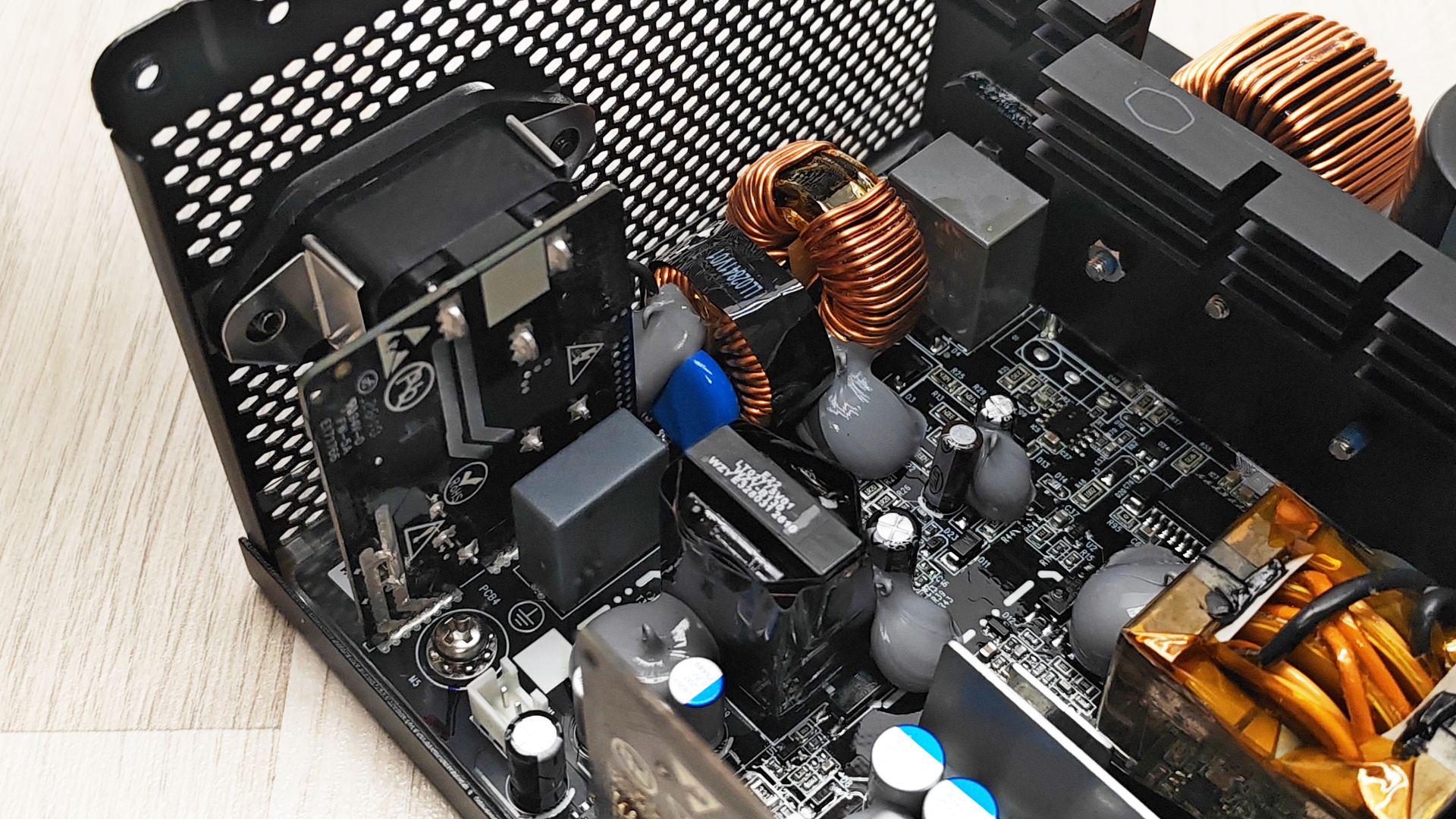 Cooler Master MWE Gold 750 V4