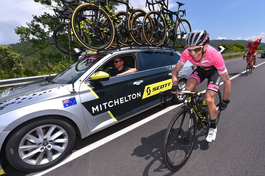 Simon Yates back at the Mitchelton Scott team car