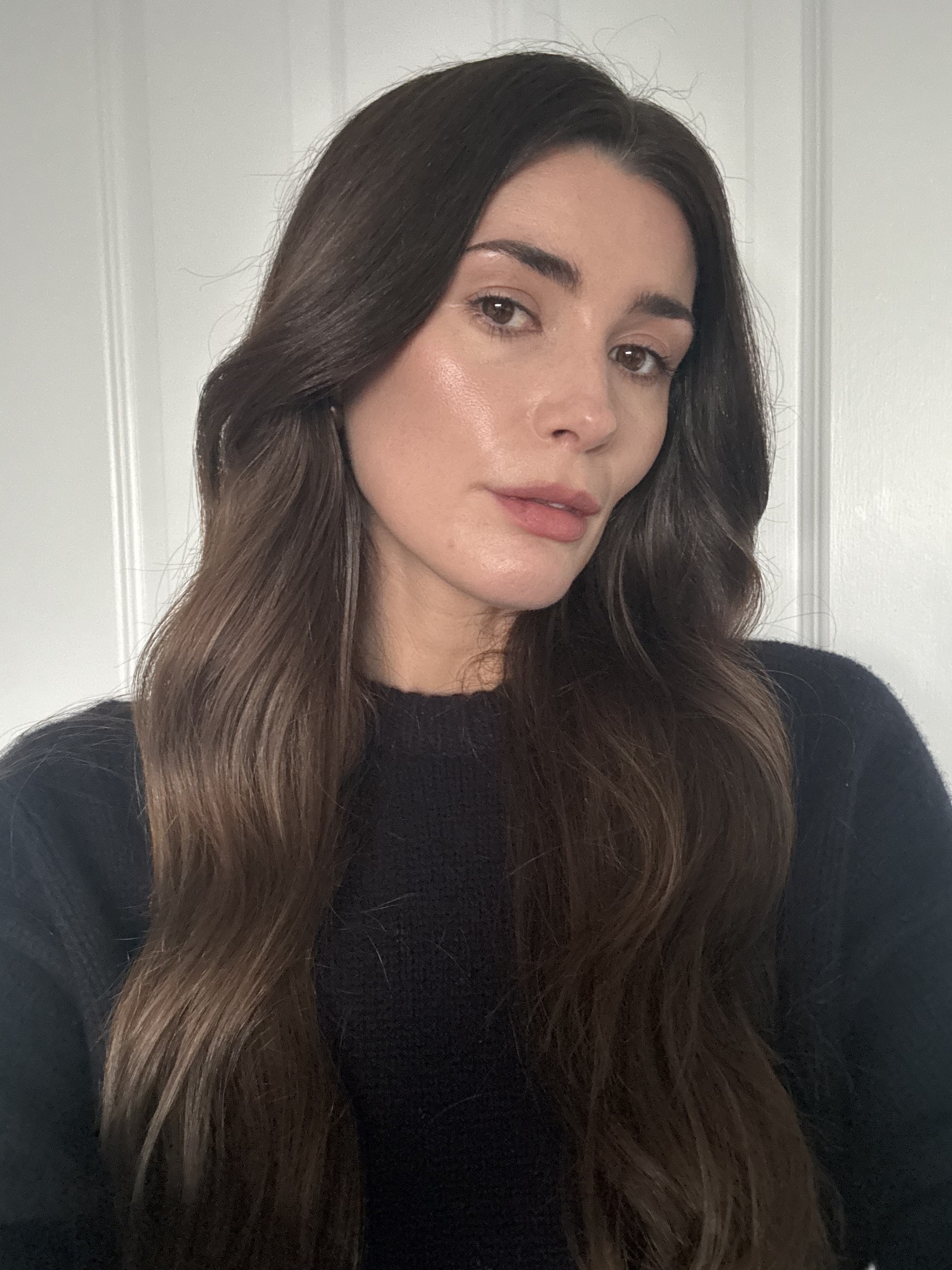 Eleanor wearing Merit Signature Lip Blush in Bespoke