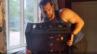 Henry Cavill builds gaming PC