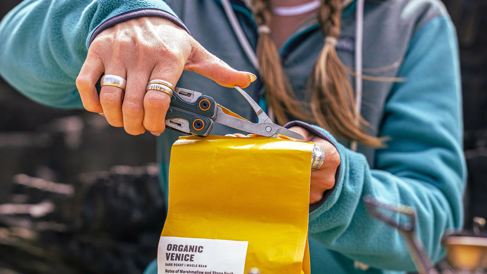 Leatherman Wave Alpha in use