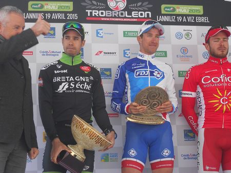 Tro Bro Leon podium (l-r): Beno&icirc;t Jarrier (Bretagne-S&eacute;ch&eacute; Environnement), Alexandre Geniez (FDJ) and Florian S&eacute;n&eacute;chal (Cofidis)