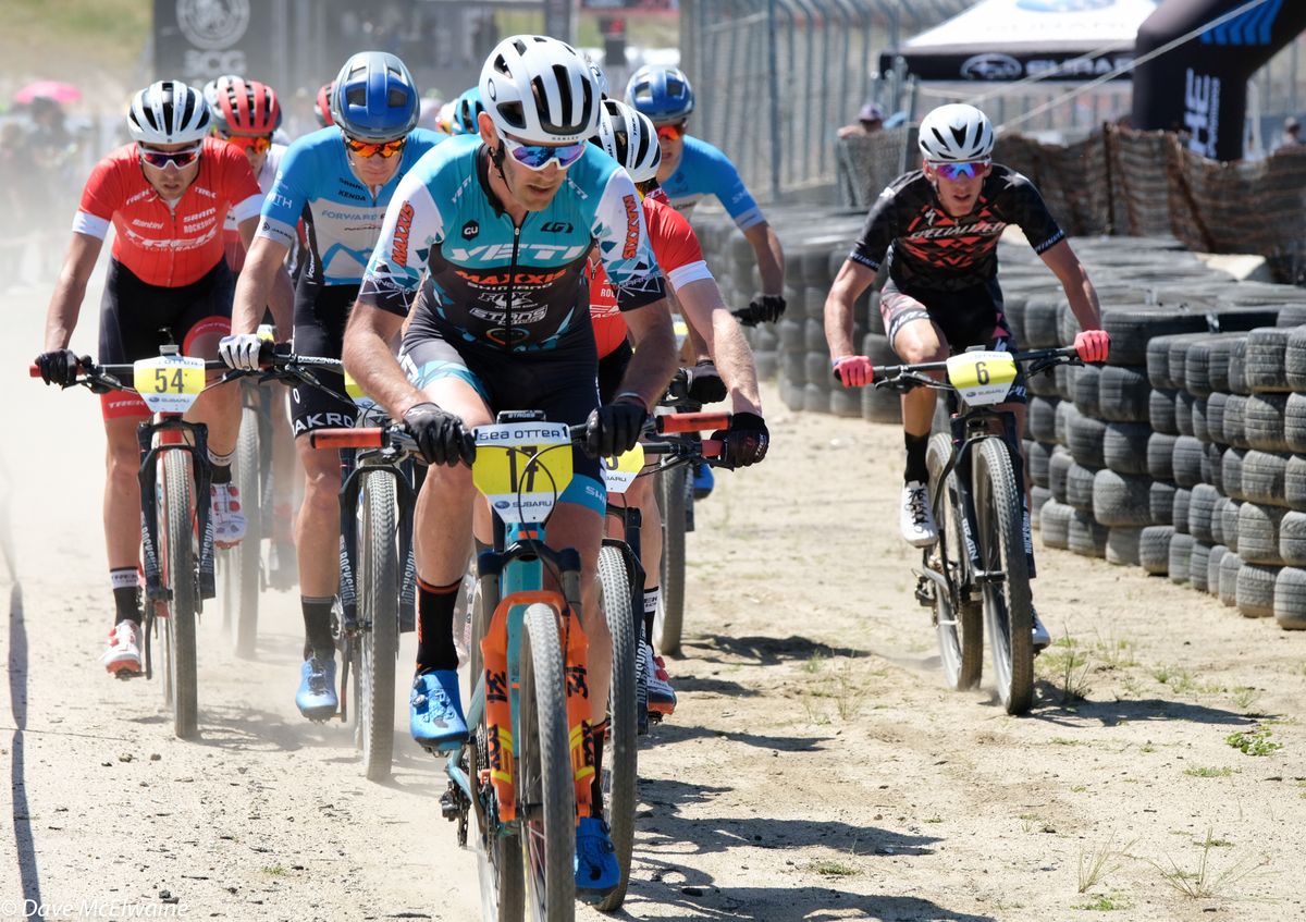Geoff Kabush (Yeti-Maxxis) went to the front with less than two laps remaining