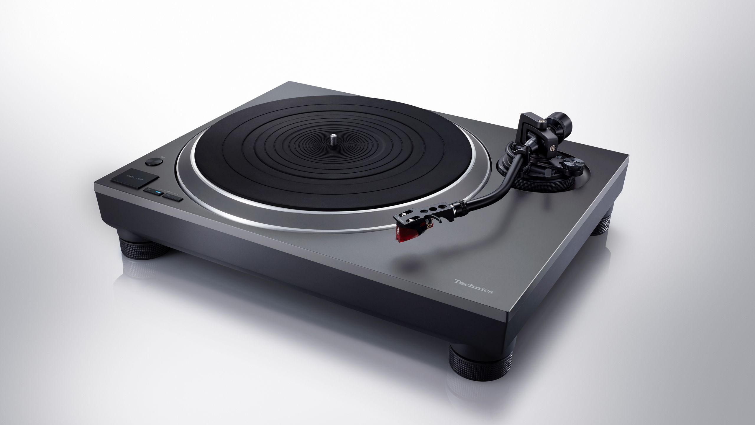 Technics updates its five-star SL-1500C direct drive turntable with premium technology for better sonic performance
