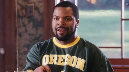 Nick Persons (Ice Cube) looks at something in Are We Done Yet?