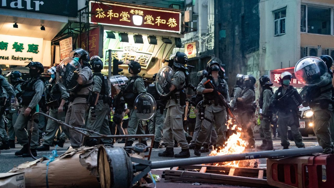 hong_kong_police.jpg