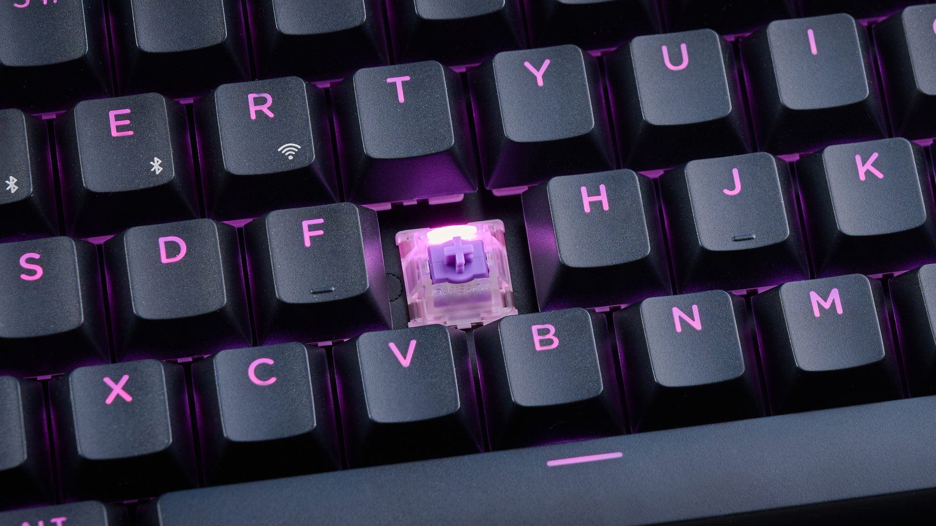 Lemokey P2 HE with a switch showing