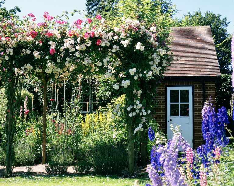 English garden ideas: 10 design tips to get the classic look | Homes