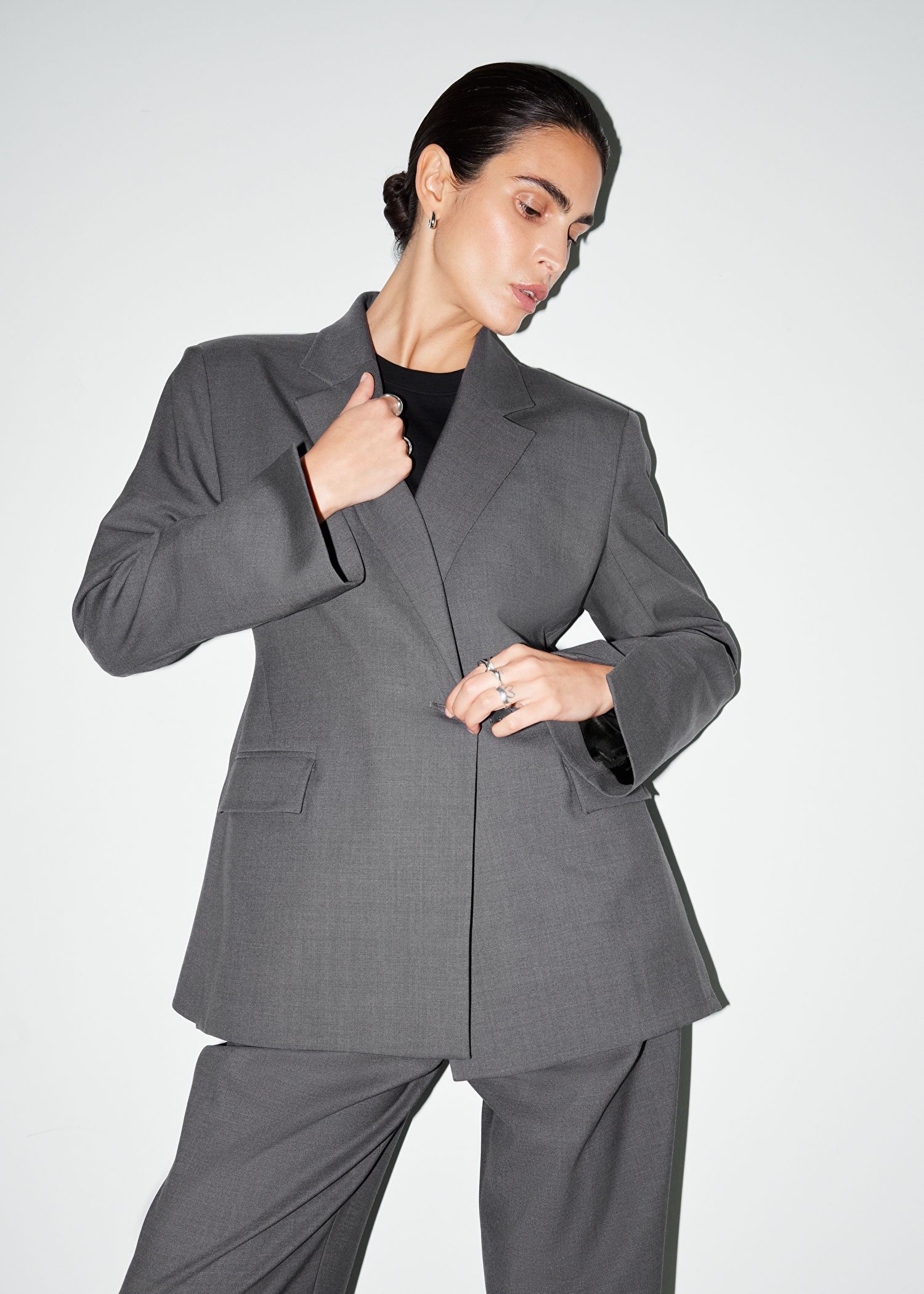 missing-image 5 أساسيات الربيع التي سترتديها الفتيات الفرنسيات مع الجينز