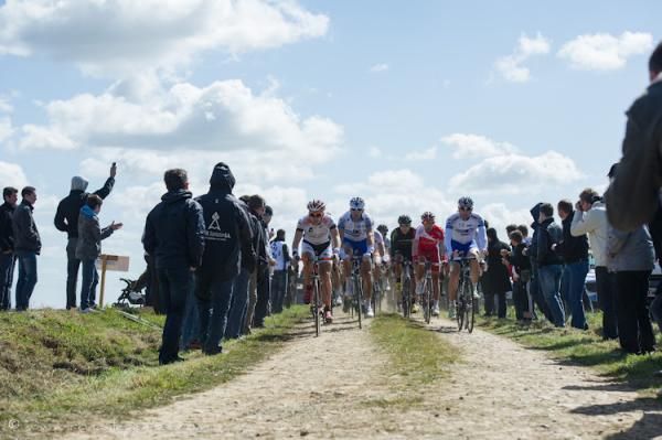 The lead group in the finale.