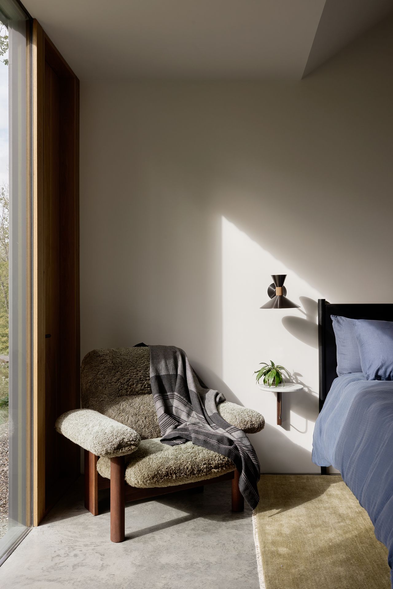 tranquil interiors of Catskills home