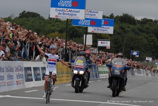 Emma Pooley (Cervelo) takes the win at GP de Plouay-Bretagne
